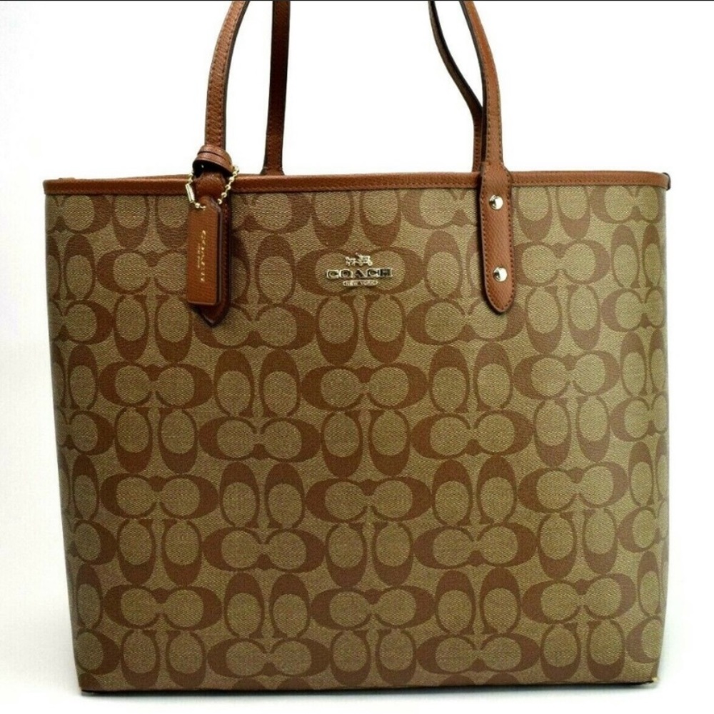 Reversible large coach tote